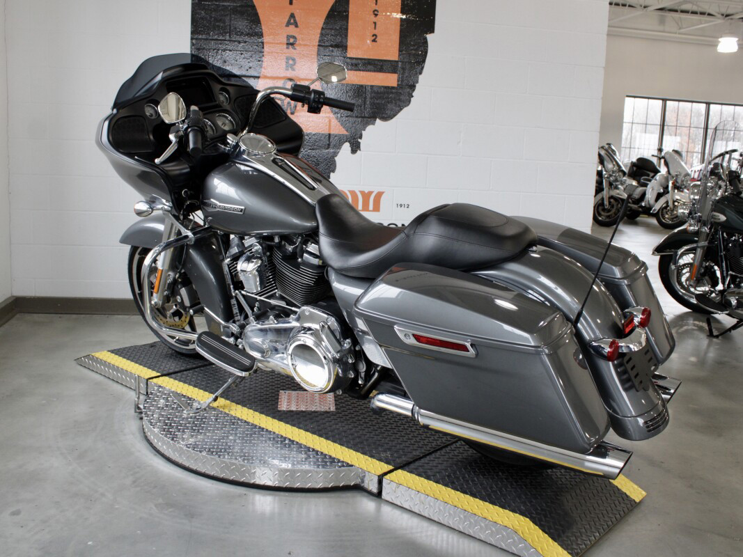 Road Glide®