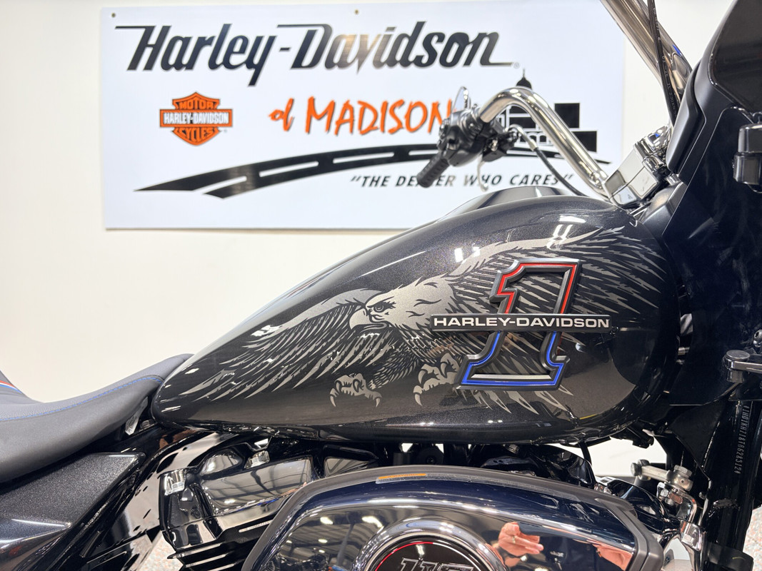 Road Glide®