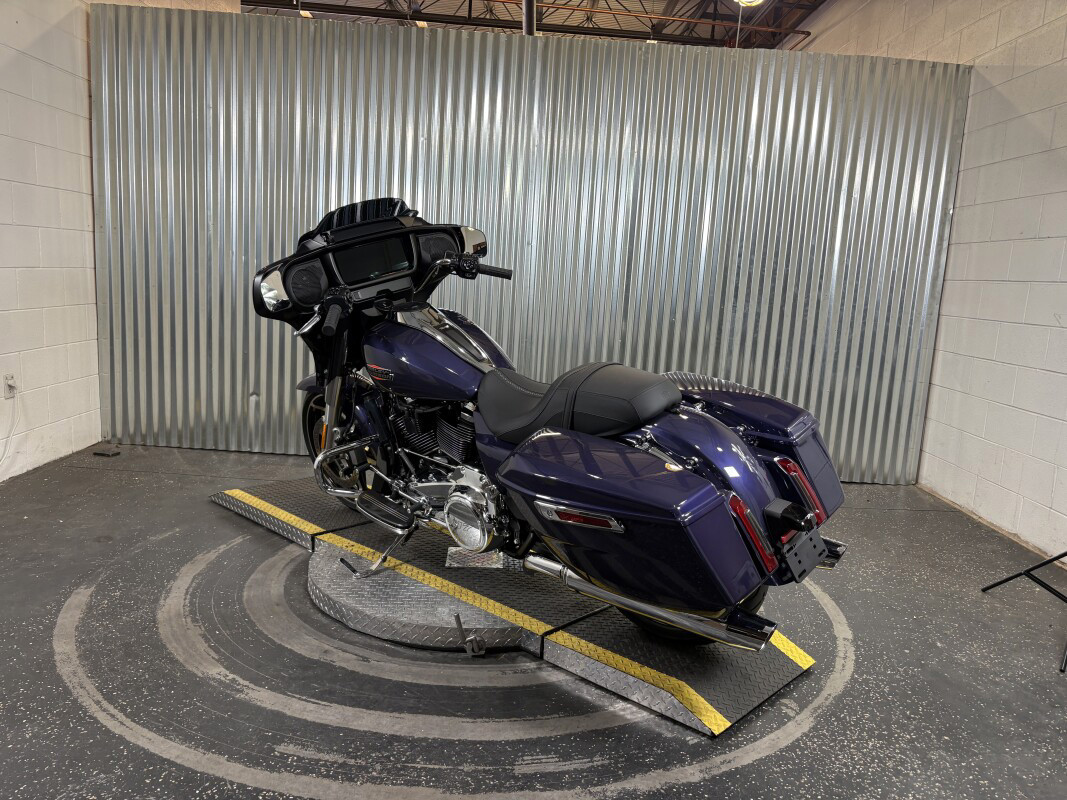 Street Glide®