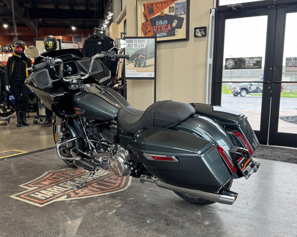 Road Glide®