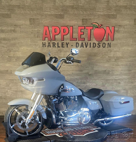 Road Glide®