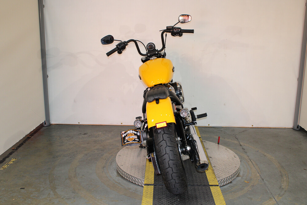 Street Bob®