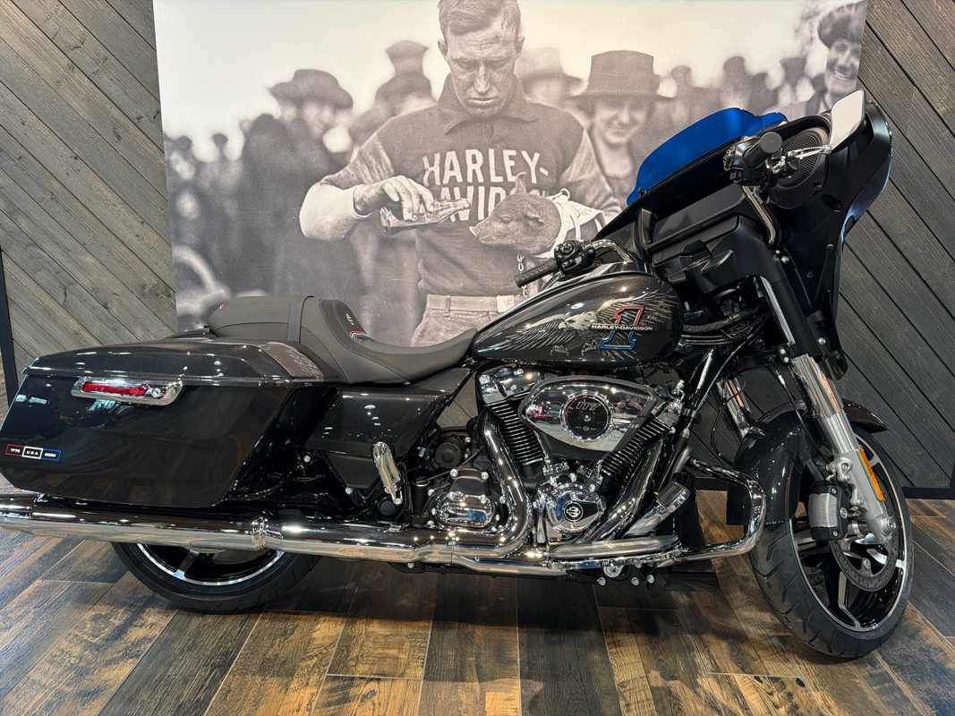 Street Glide®