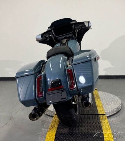 Street Glide®