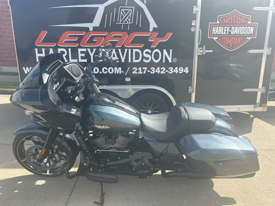 Road Glide®