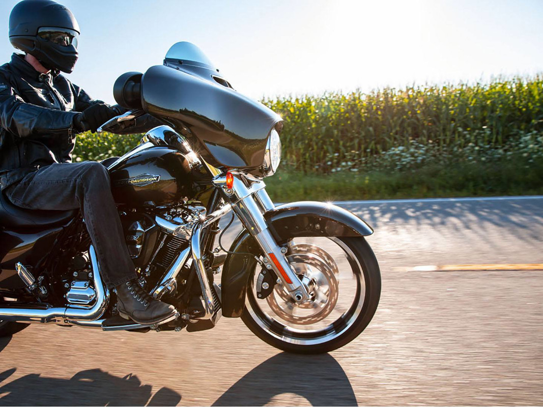 Street Glide®