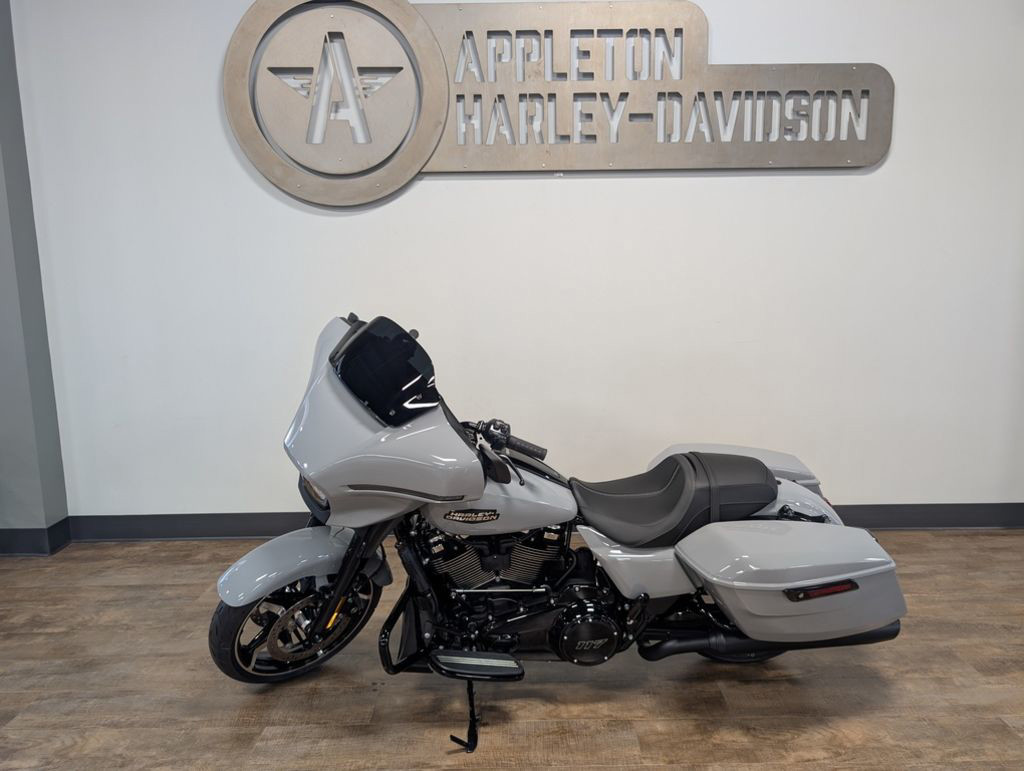 Street Glide®