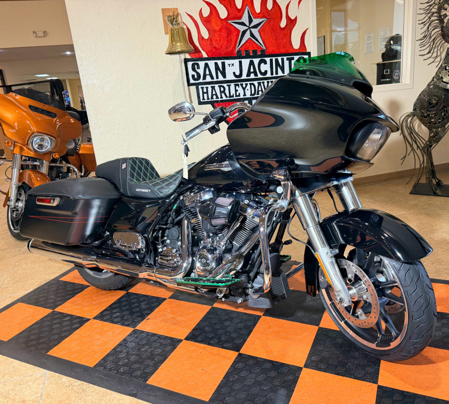 Road Glide®