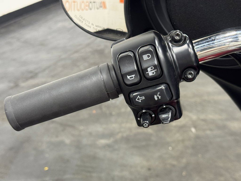 Street Glide®