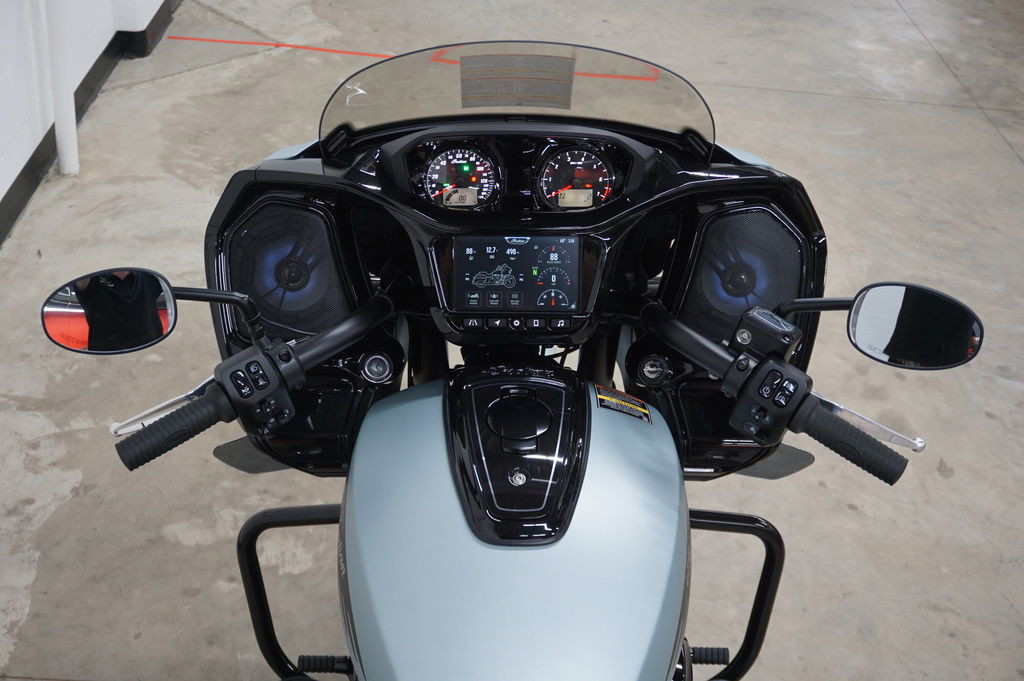 Challenger Dark Horse 112