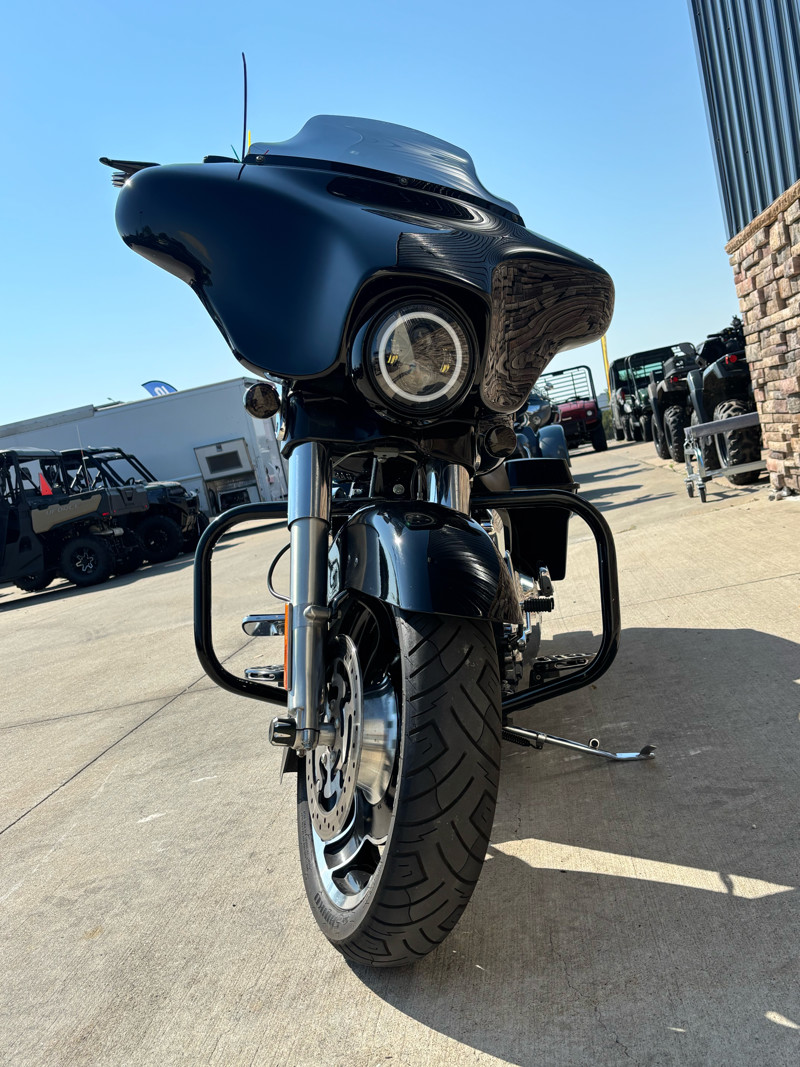 Street Glide®