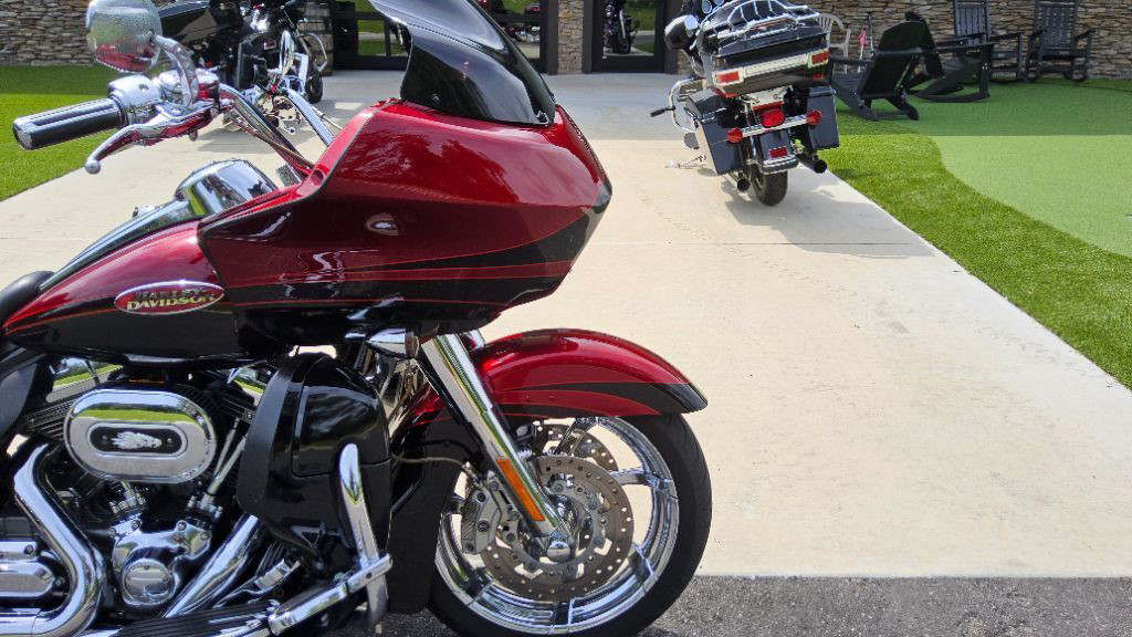 CVO™ Road Glide® Ultra