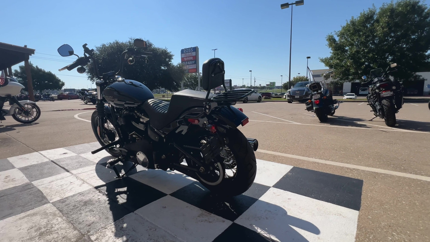 Street Bob®