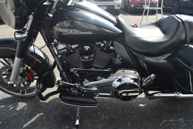Street Glide®