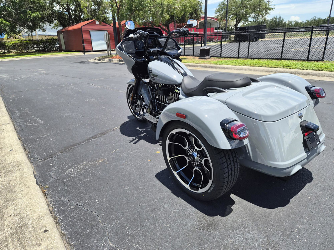 Road Glide® 3