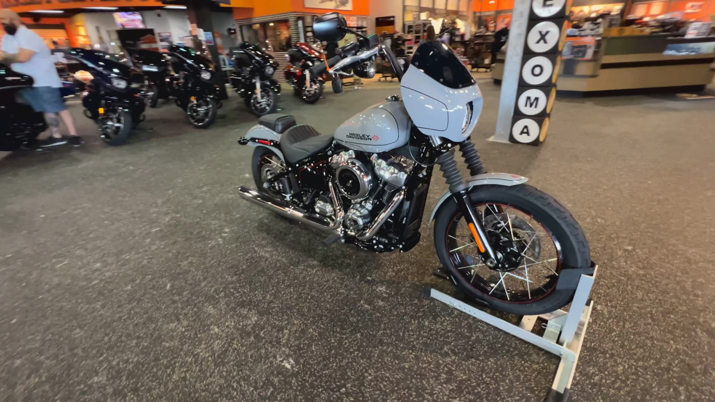 Street Bob®