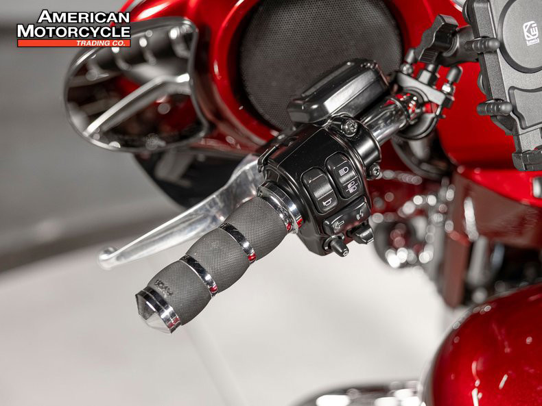 Street Glide®