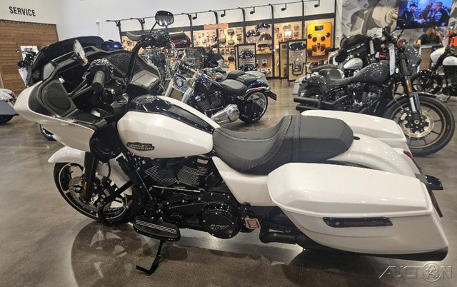 Road Glide®