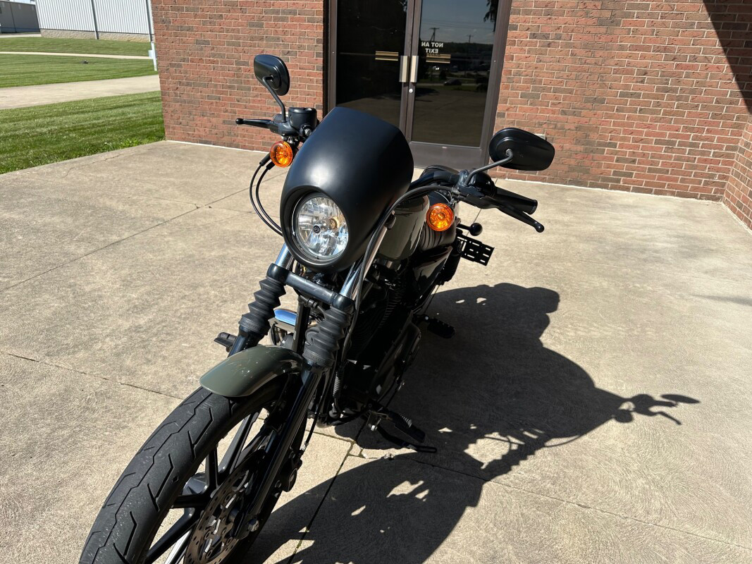 Iron 883®