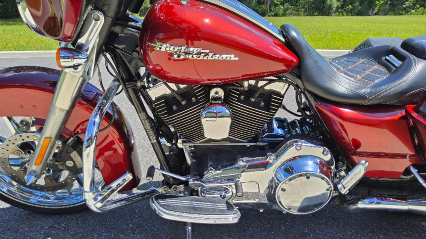 Street Glide®