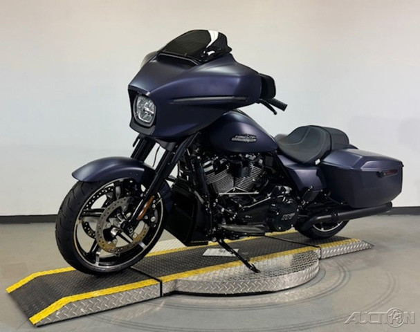 Street Glide®