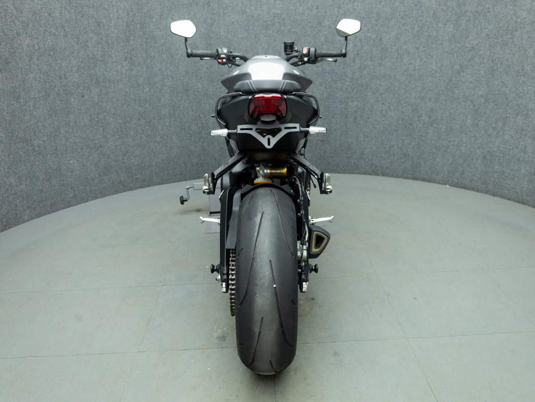 Street Triple RS