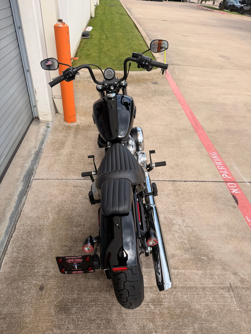 Street Bob®