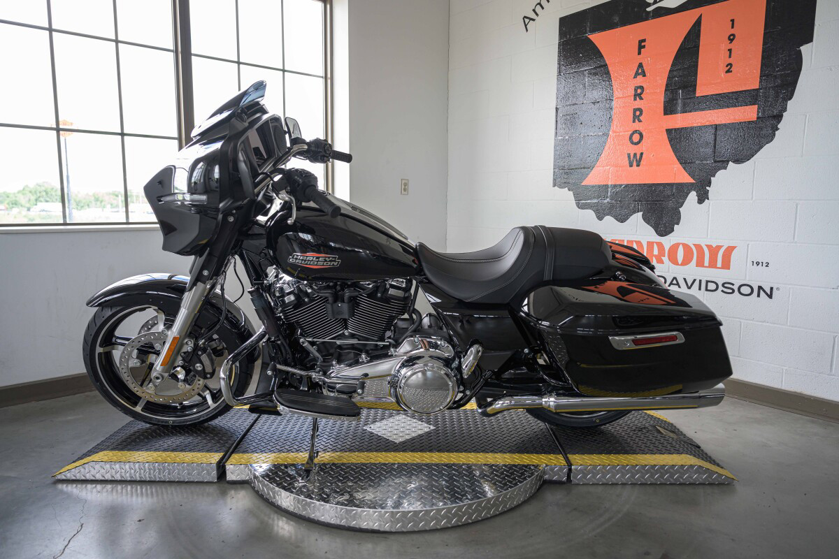 Street Glide®