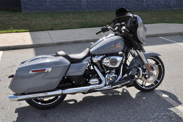Street Glide®