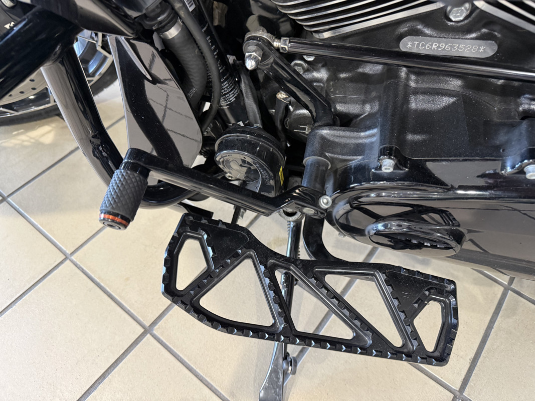 CVO® Road Glide®