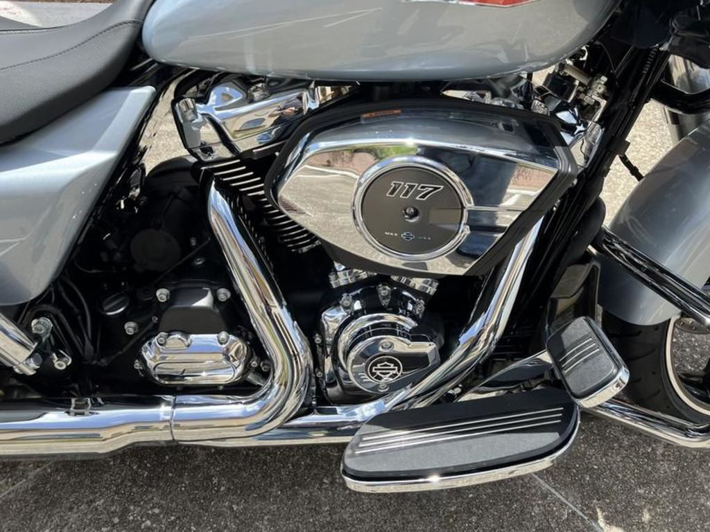 Road Glide®