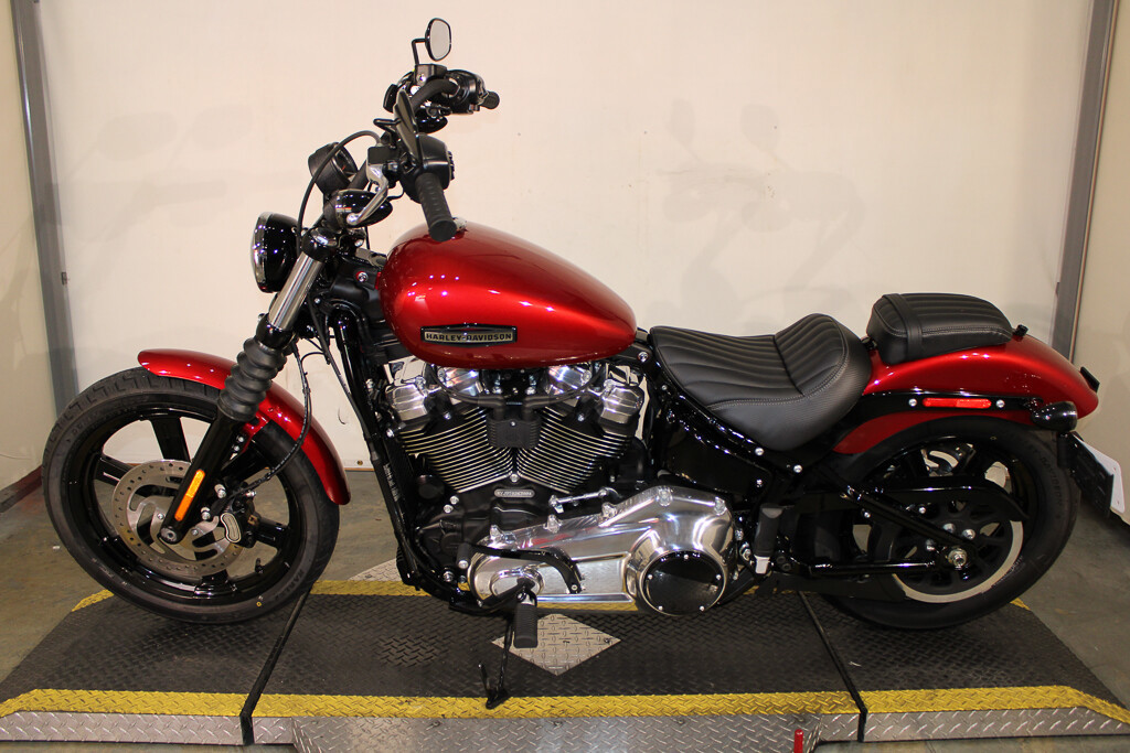 Street Bob®