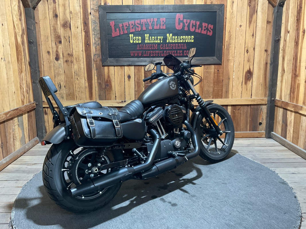 Iron 883®