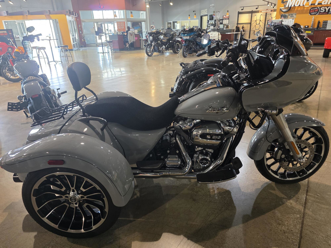 Road Glide® 3