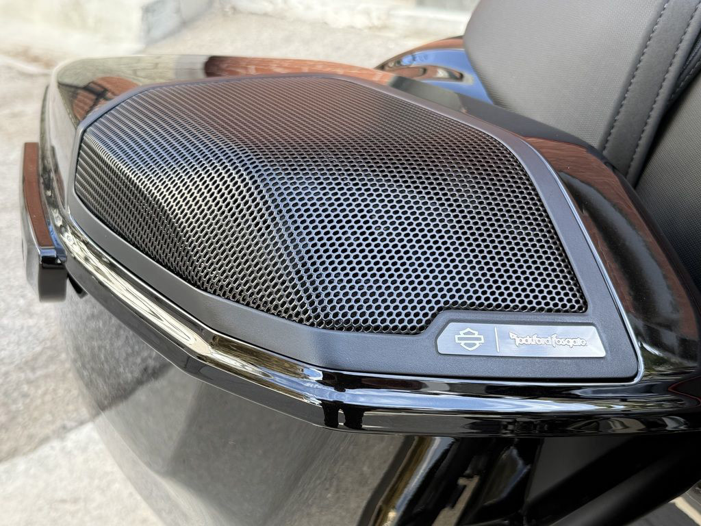 CVO® Road Glide®