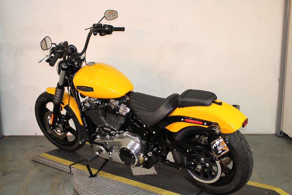Street Bob®