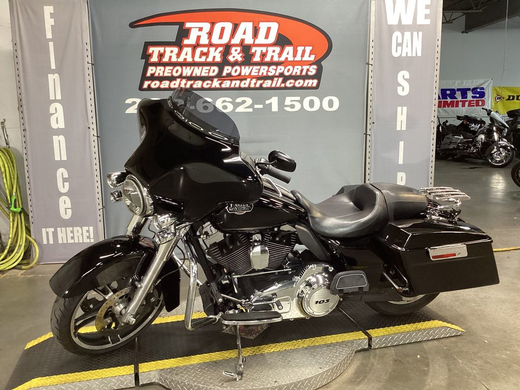 Street Glide®