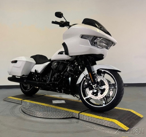 Road Glide®