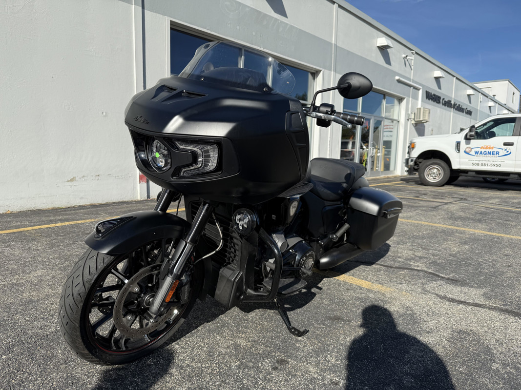 Challenger Dark Horse