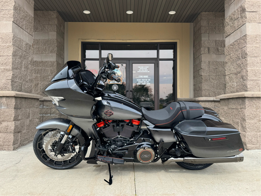 CVO® Road Glide®