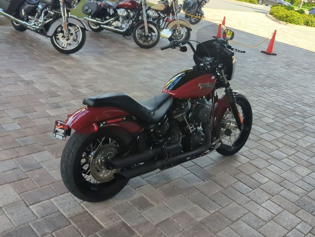 Street Bob®