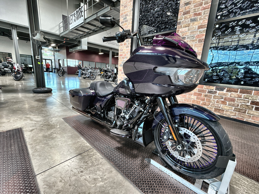 Road Glide®