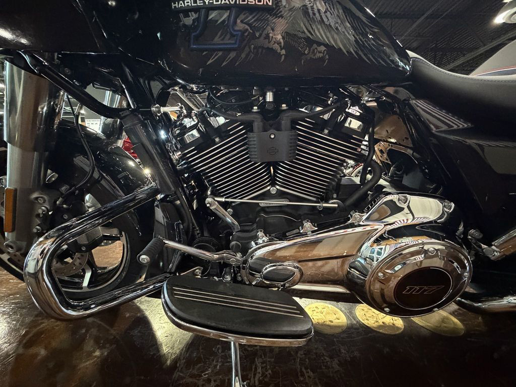 Road Glide®
