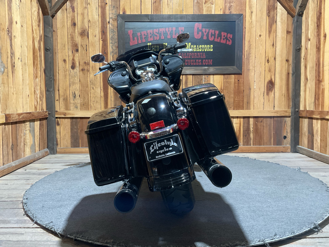 Road Glide®
