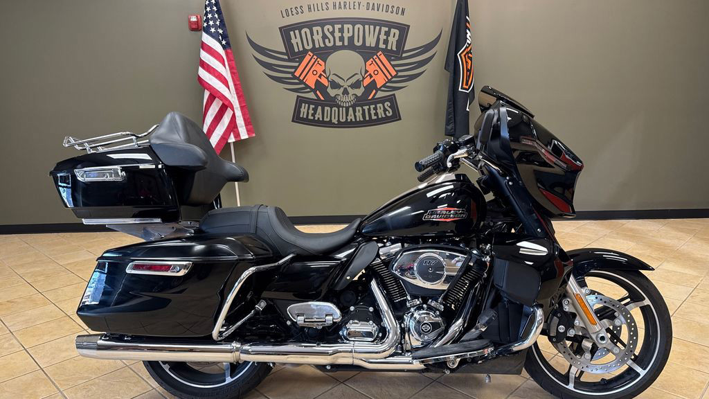 Street Glide®