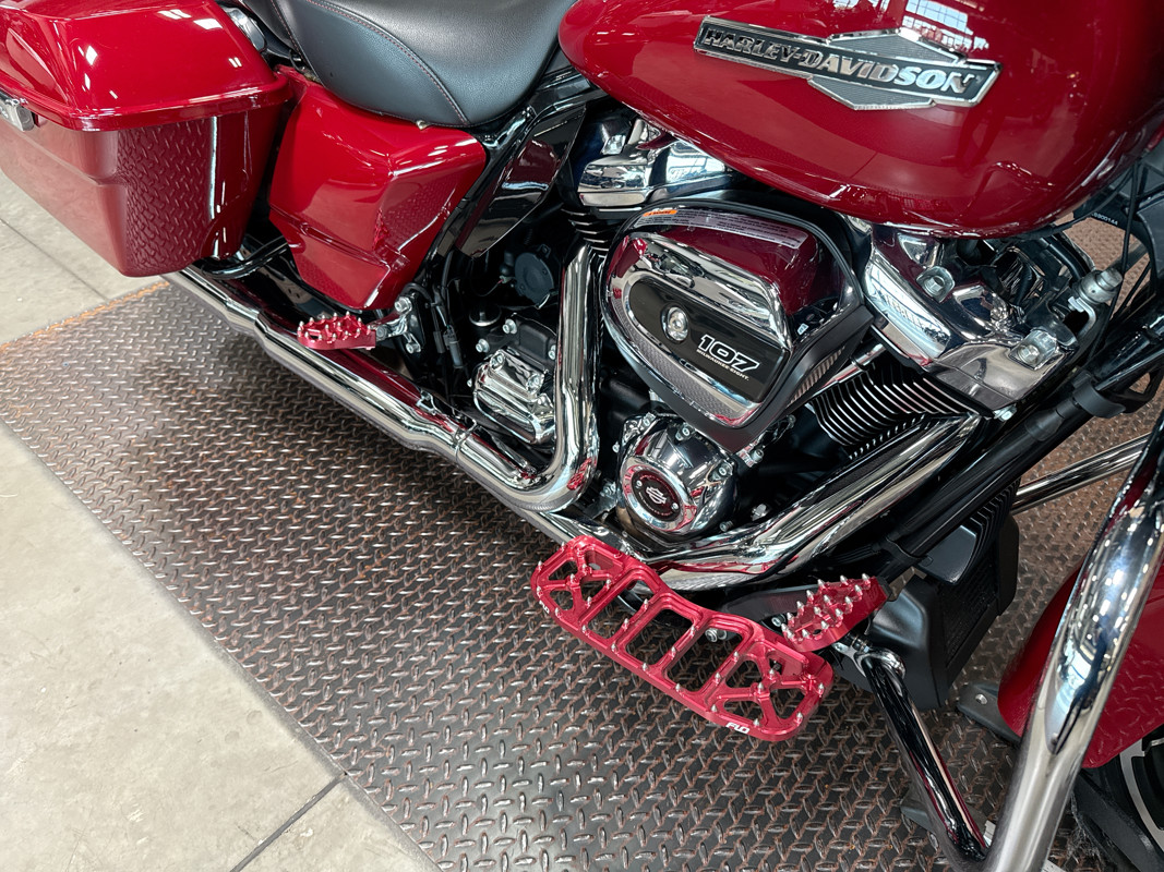 Street Glide®