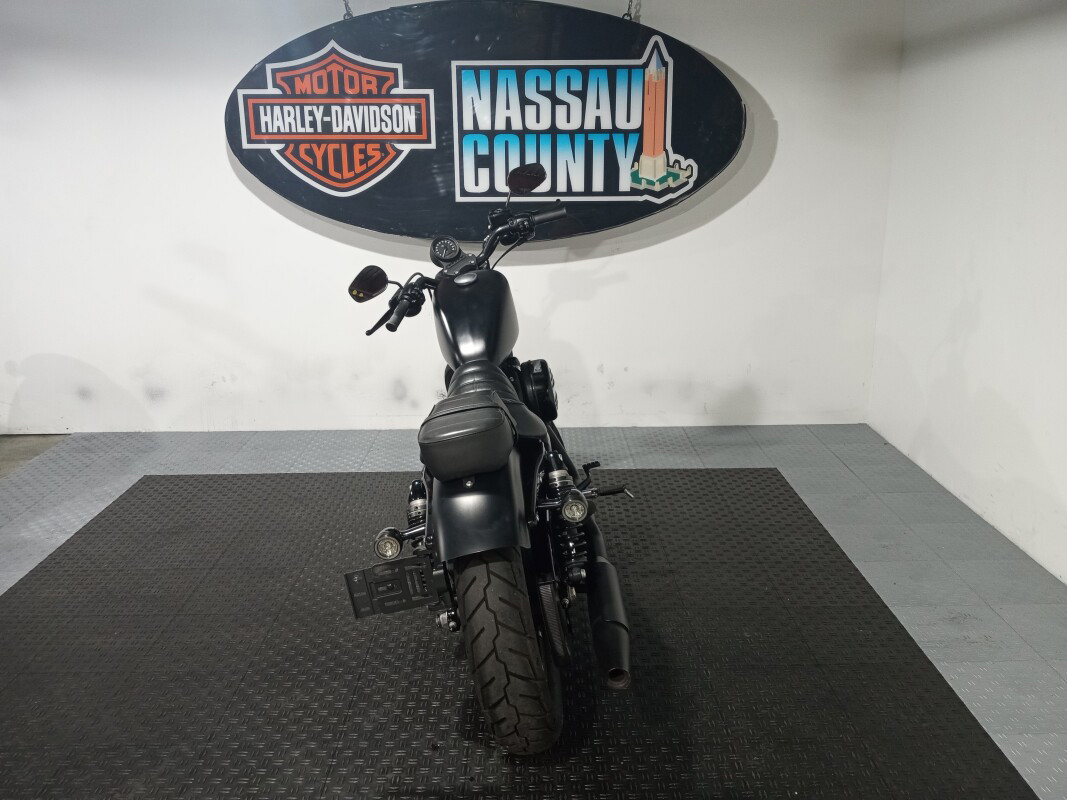 Iron 883®