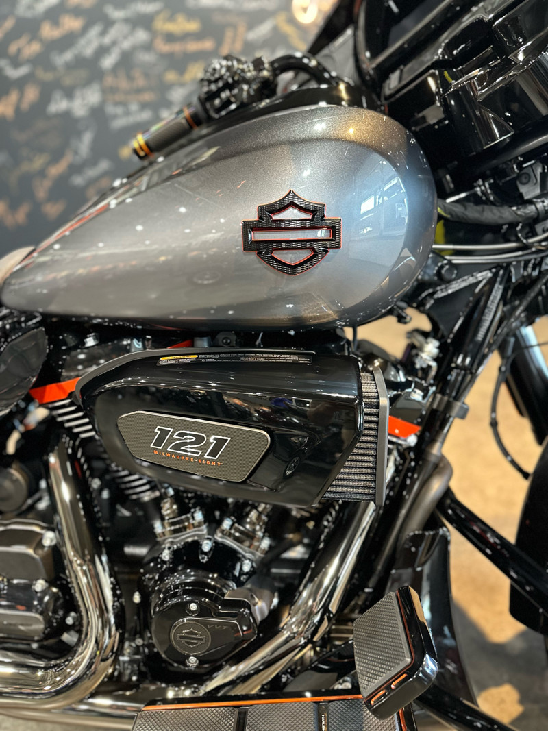 CVO® Street Glide®