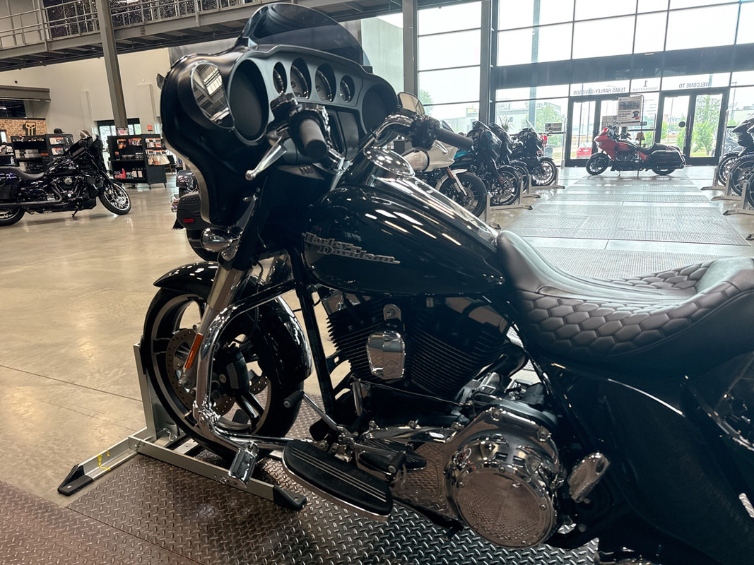 Street Glide®
