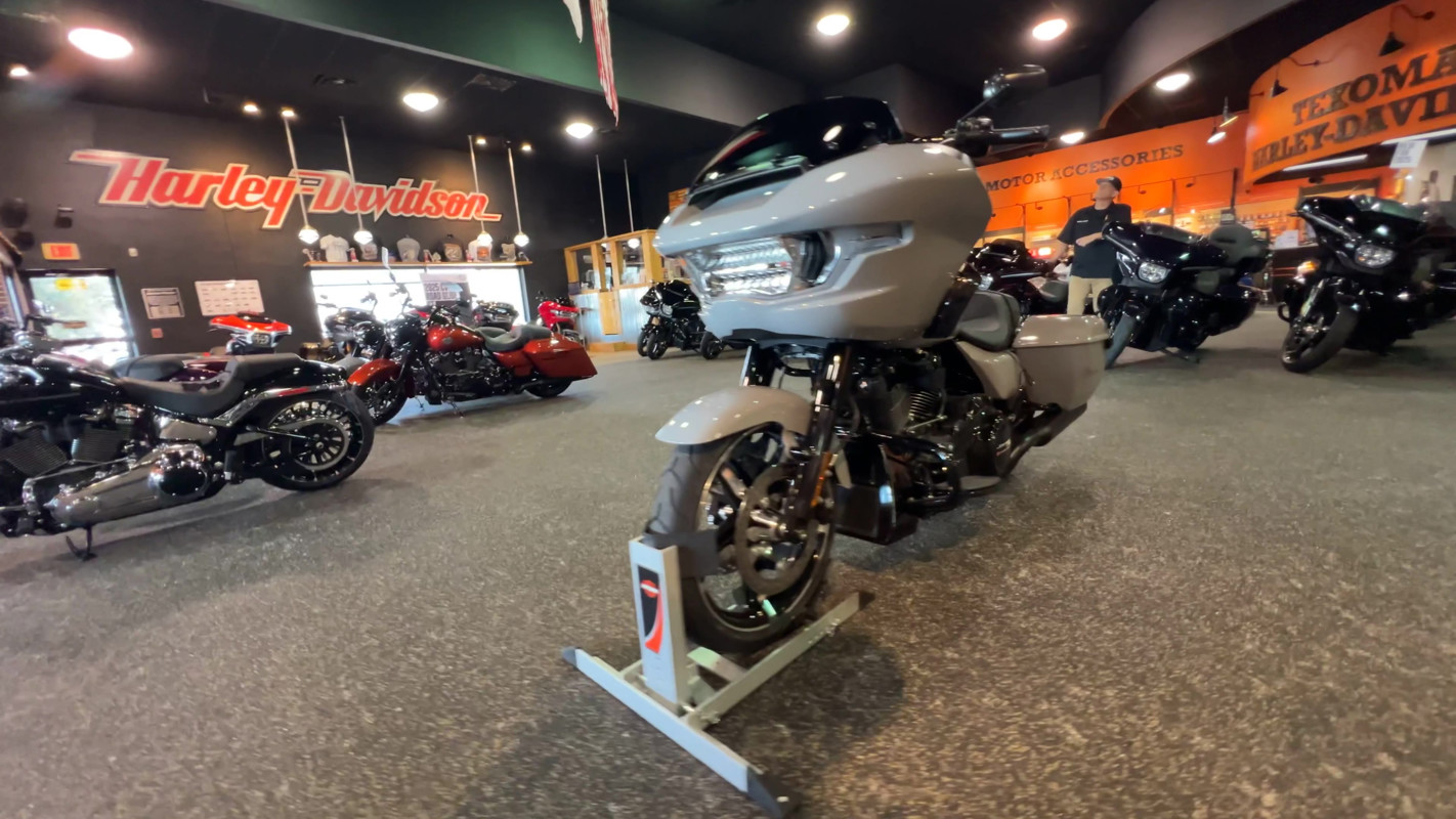 Road Glide®